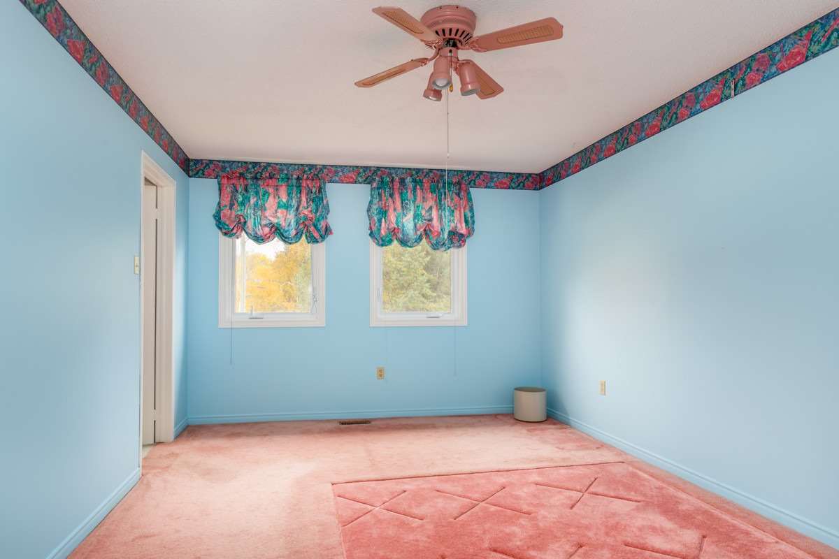 13 Ivan Ave