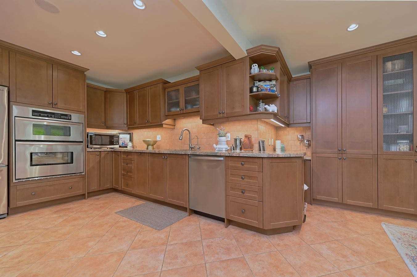 16 Cedar Dr