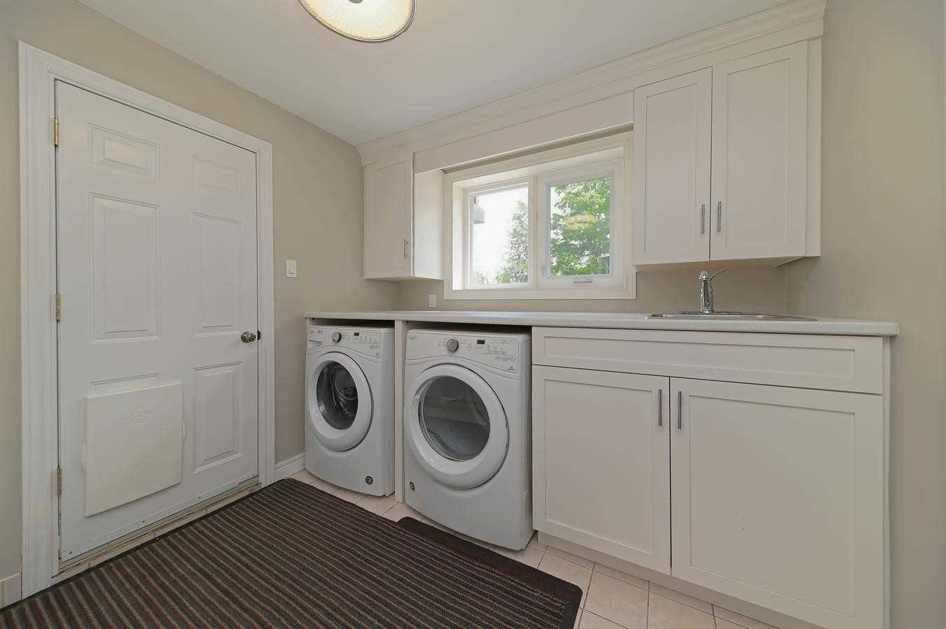16 Cedar Dr