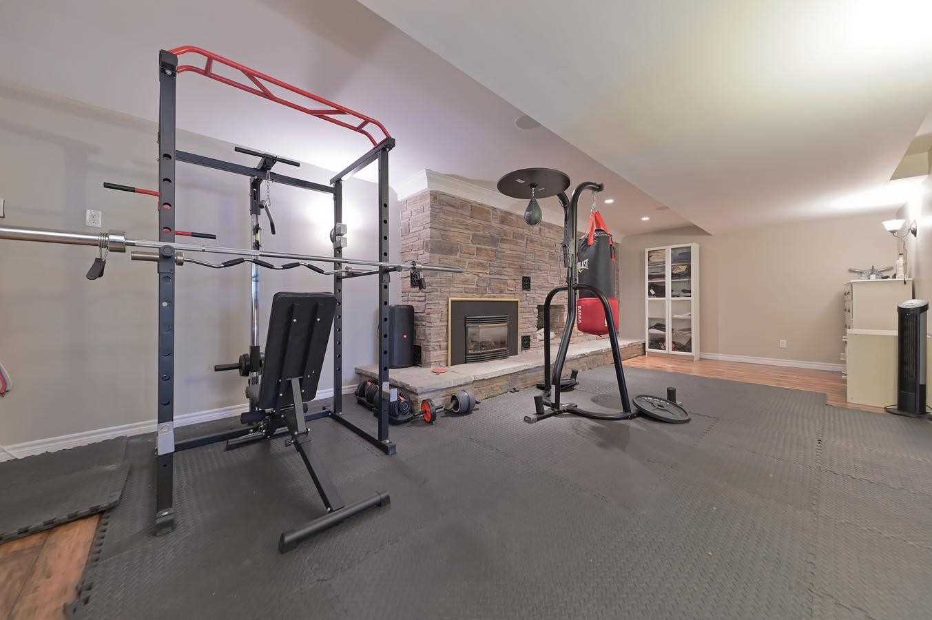 16 Cedar Dr