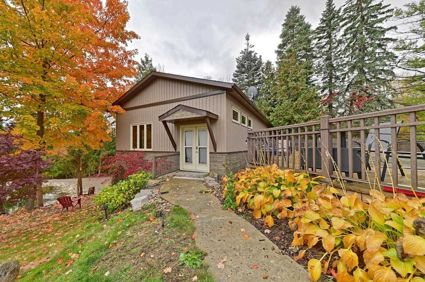 16 Cedar Dr
