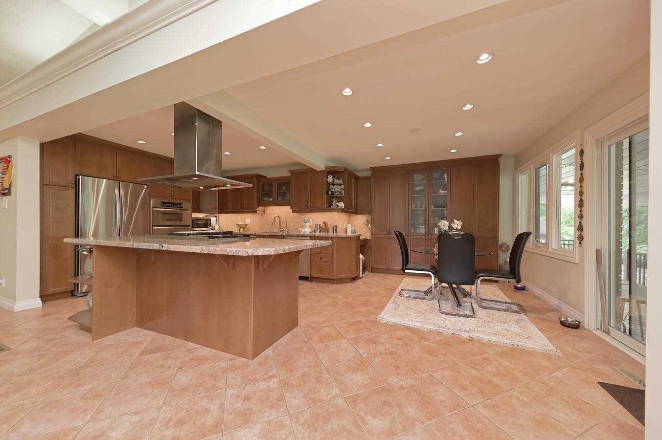 16 Cedar Dr