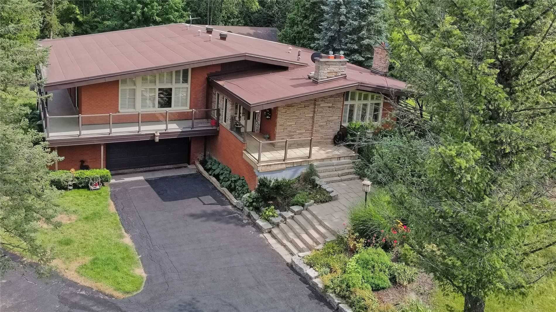 16 Cedar Dr