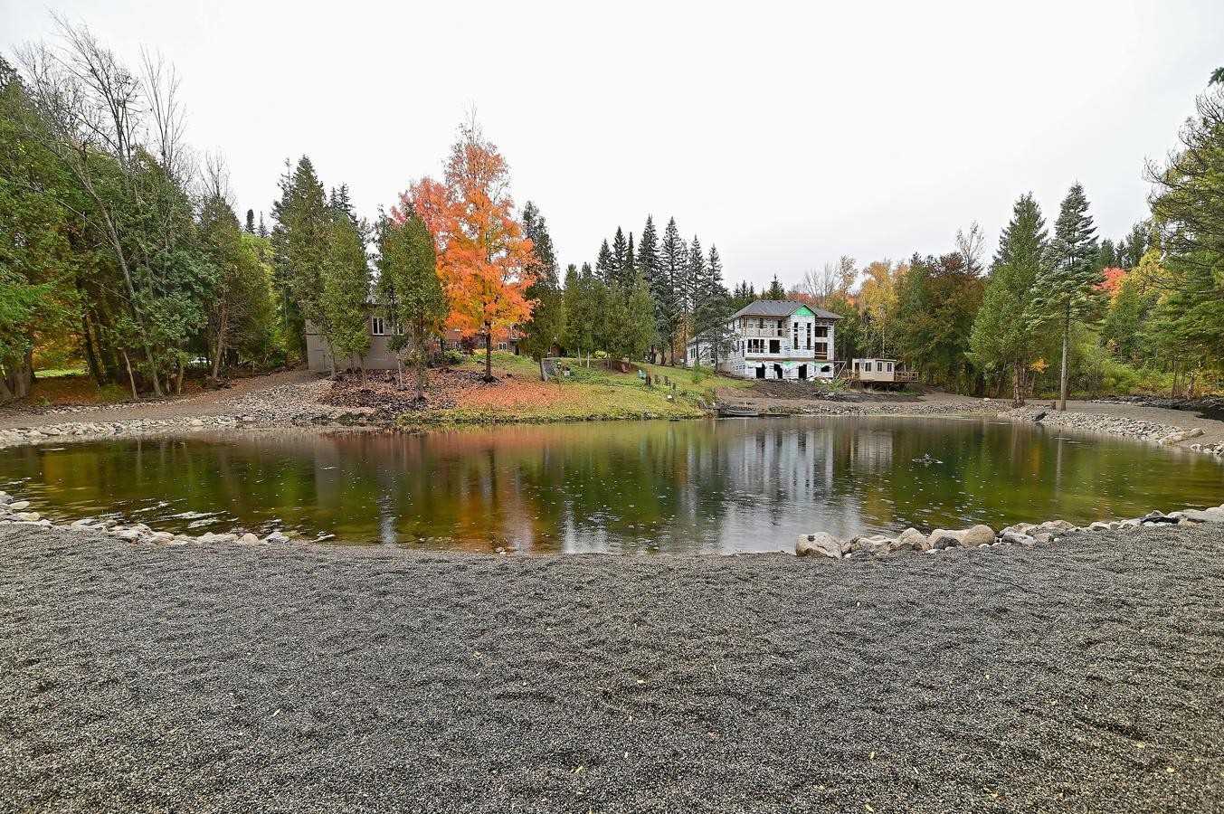 16 Cedar Dr