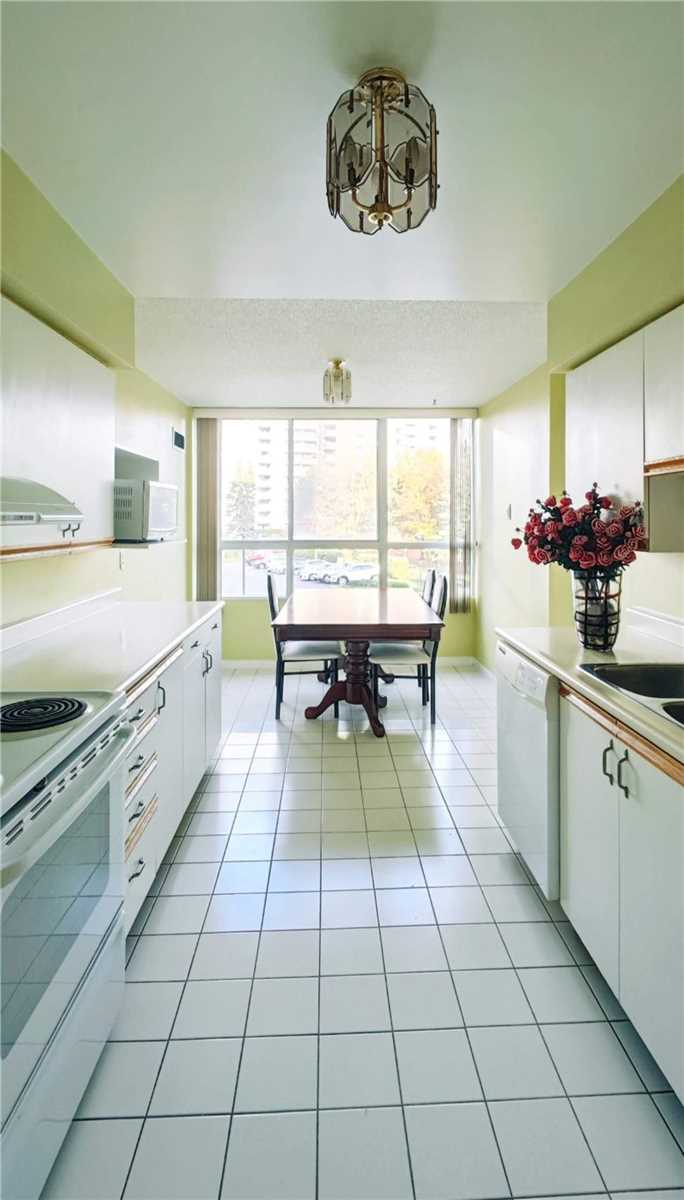 Listing W5802173 - Large Photo # 15