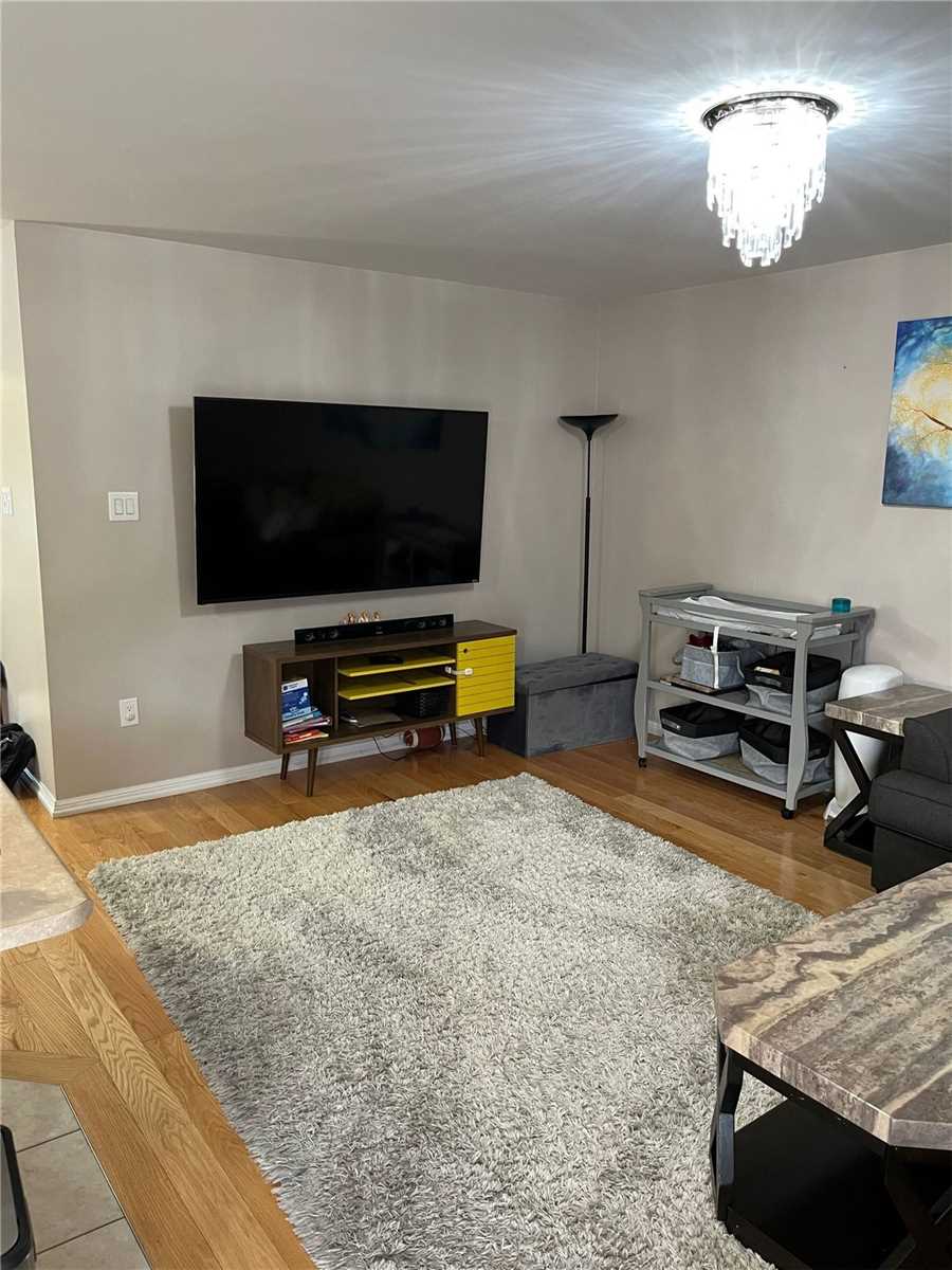 Listing W5802333 - Large Photo # 13