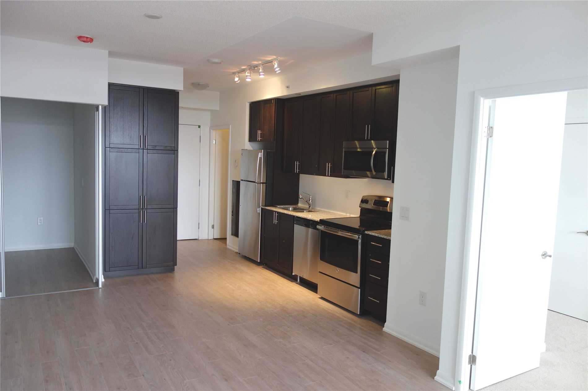 Listing W5804490 - Large Photo # 3