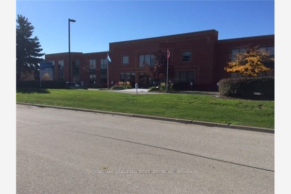 5860 Chedworth Way, Mississauga