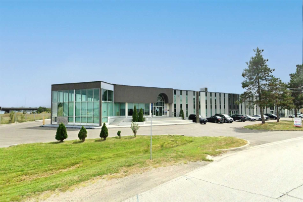 79 Bramsteele Rd, Brampton