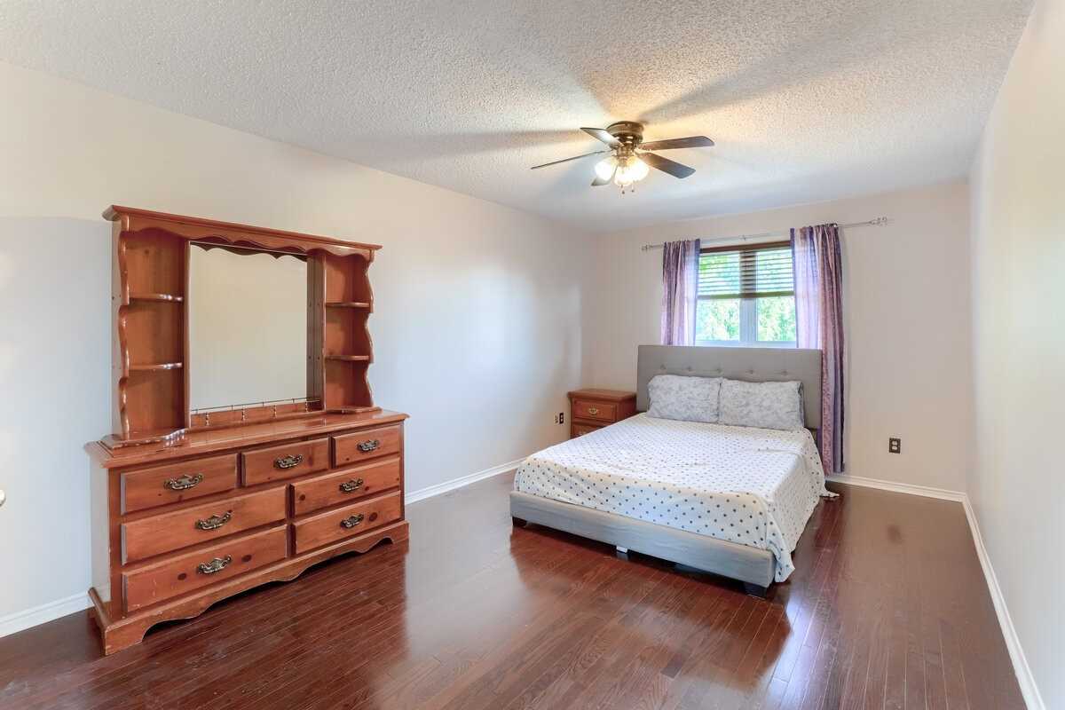 32 Plover Place