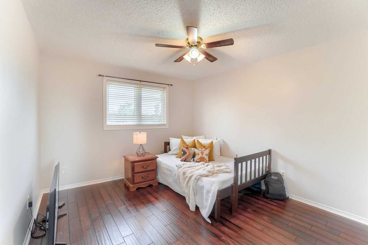 32 Plover Place