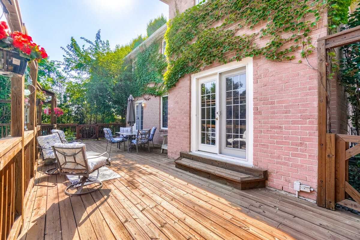 32 Plover Place