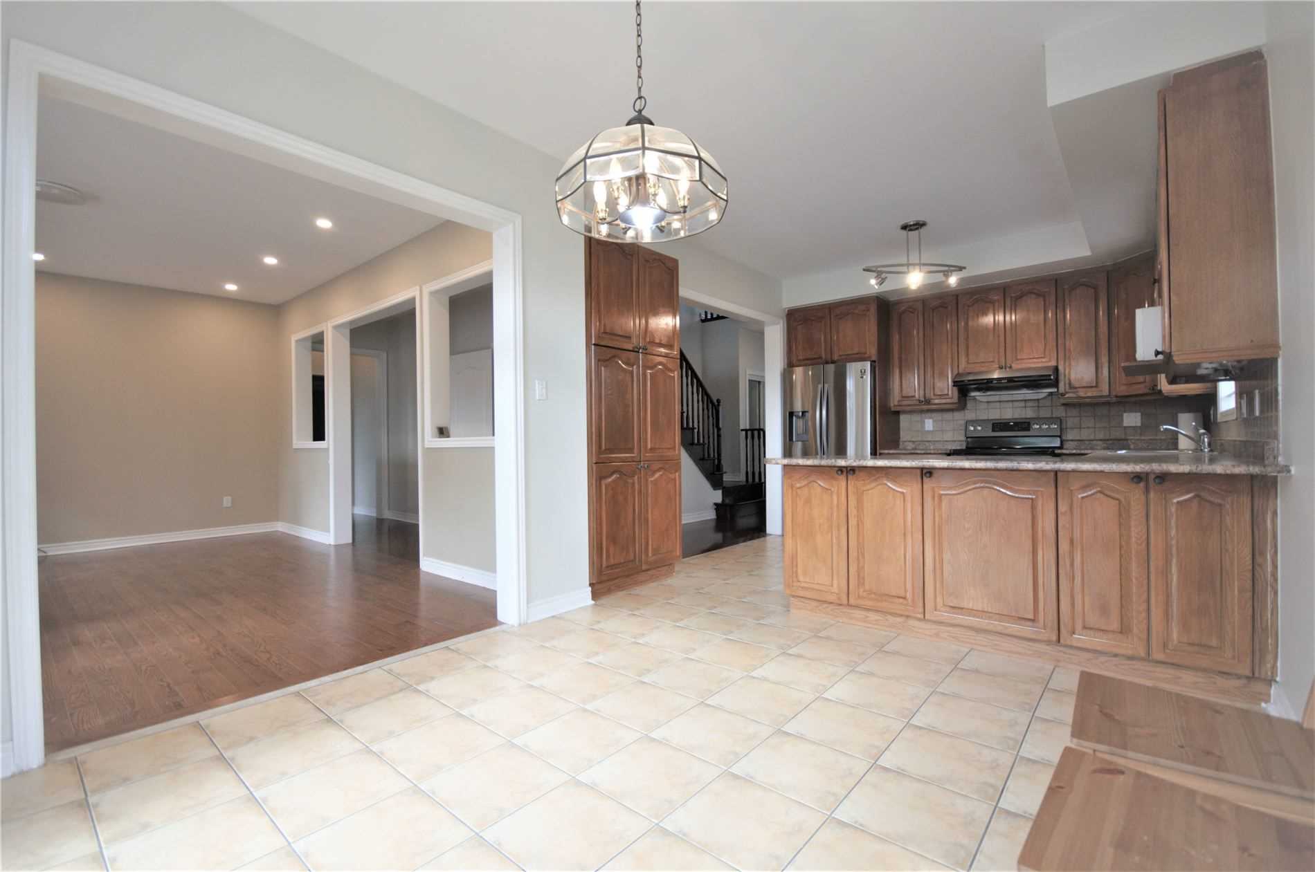 2064 Grand Oak Tr