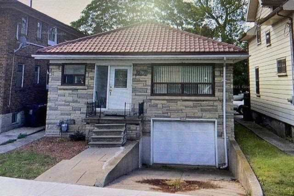 2703 Lake Shore Blvd W, Toronto