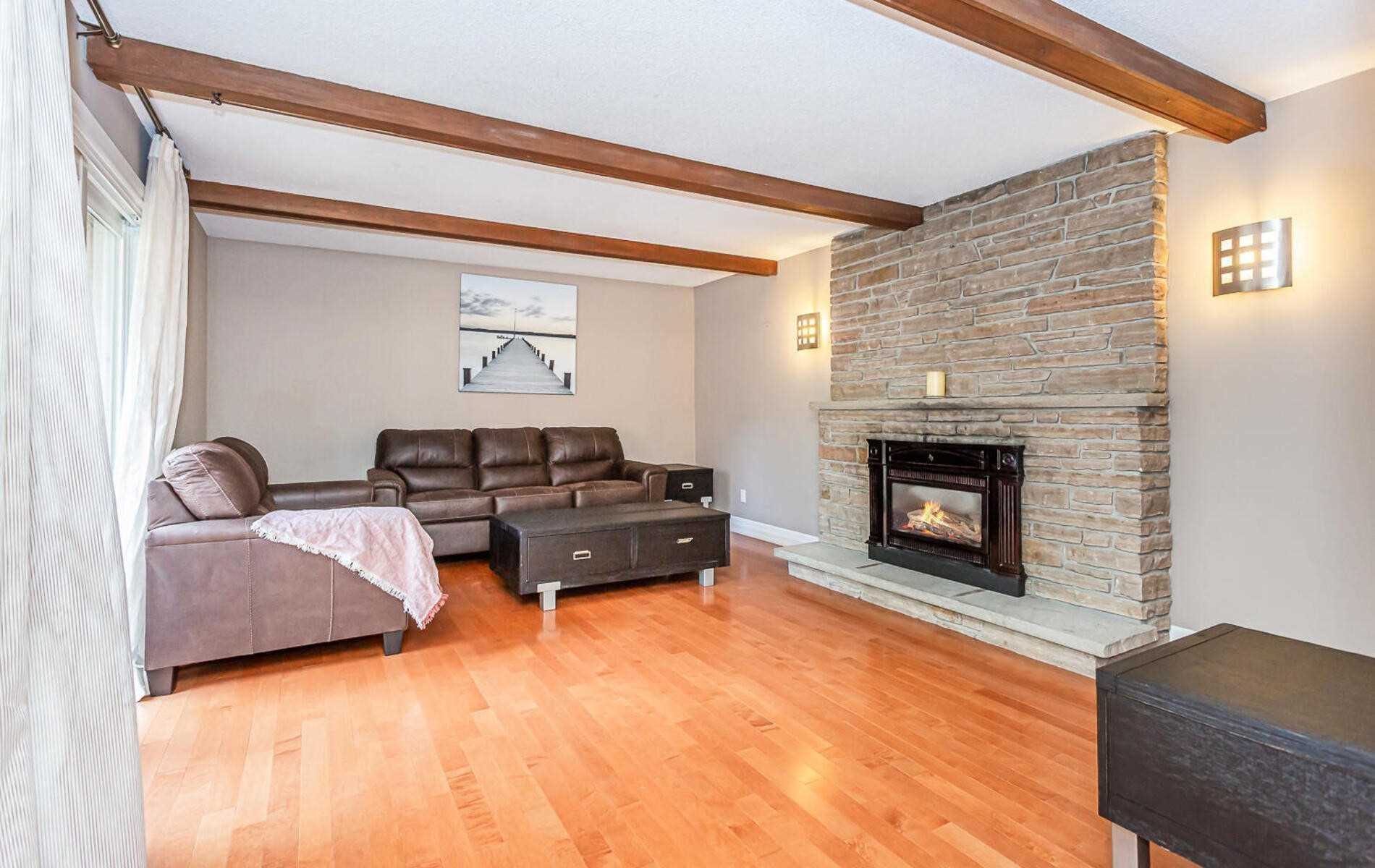 1099 Caldwell Ave