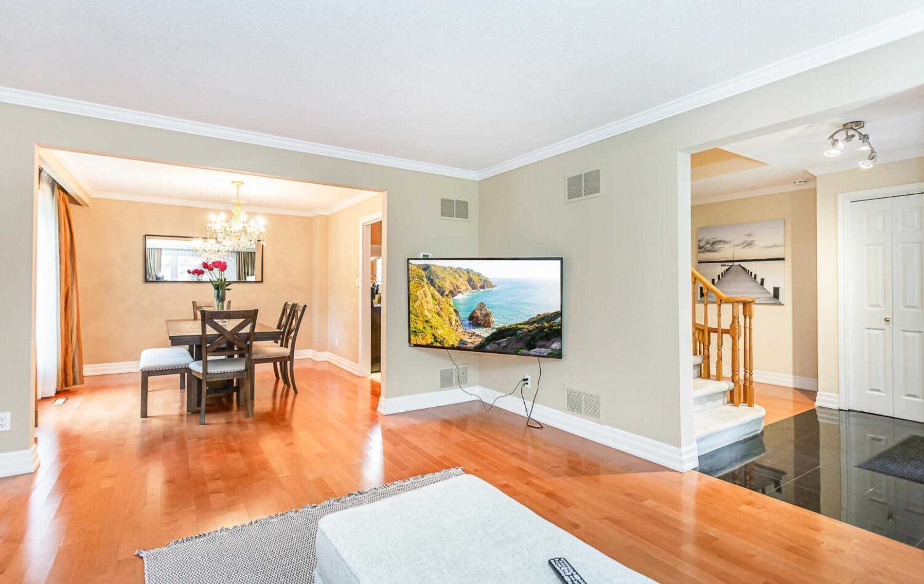 1099 Caldwell Ave