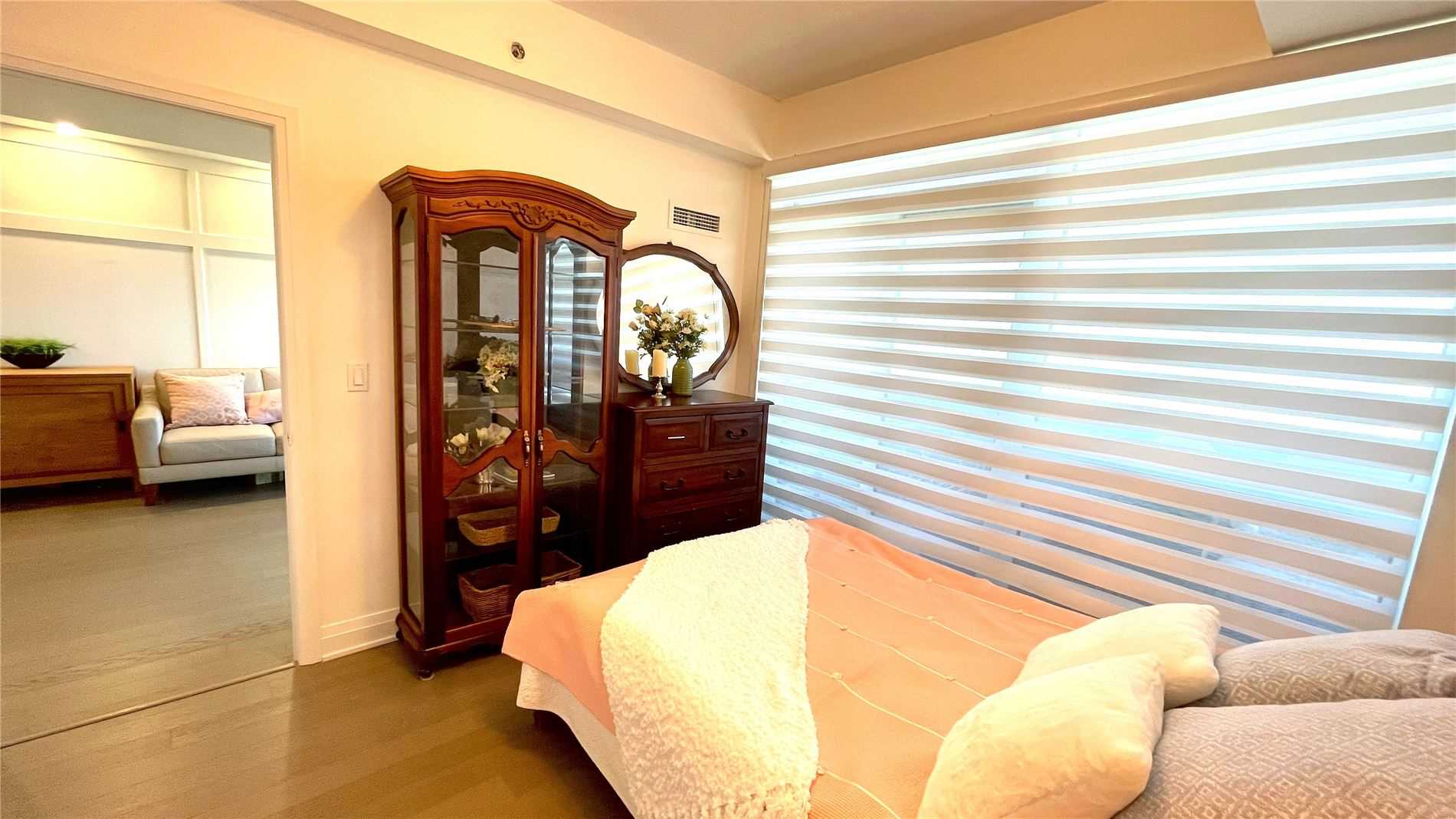 55 Speers Rd, #1107