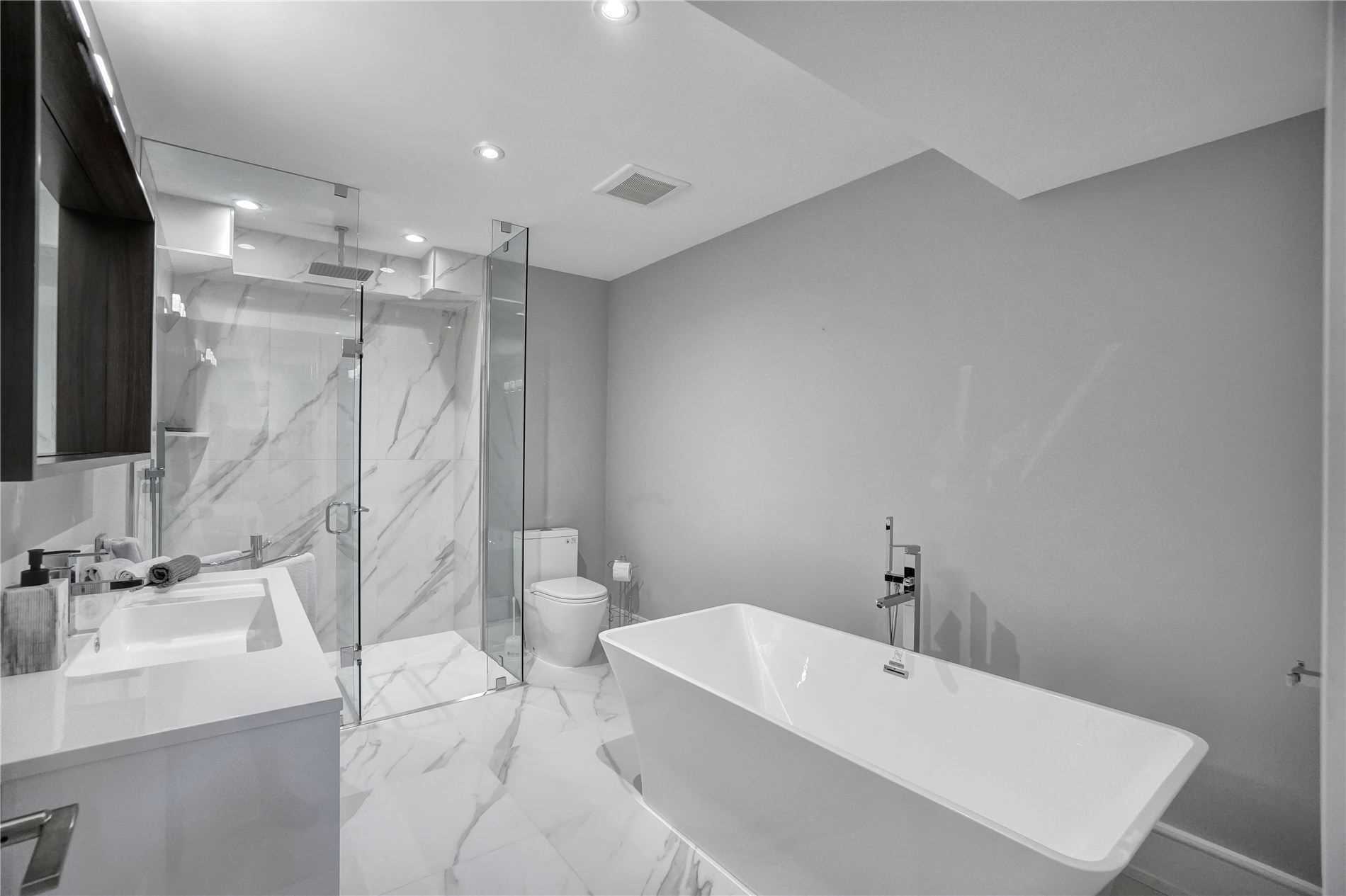 458 Jeanette Dr