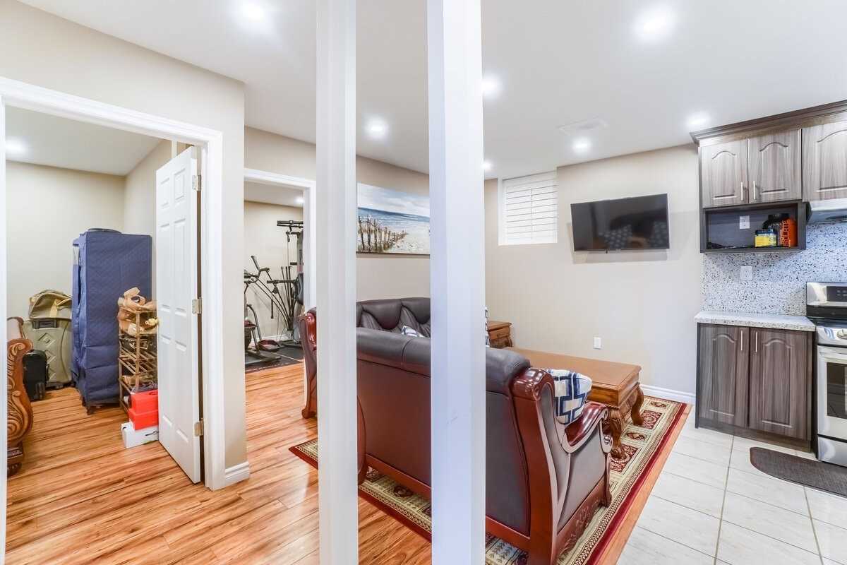 Listing W5812379 - Large Photo # 36