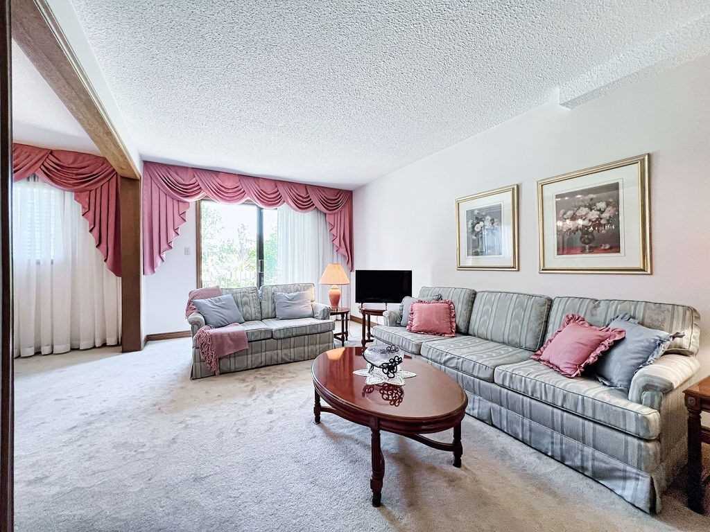 Listing W5814007 - Large Photo # 14