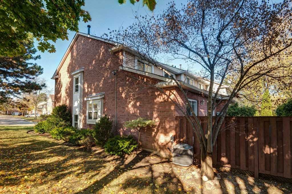 Listing W5814817 - Large Photo # 2