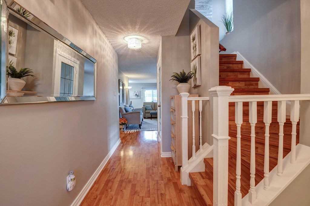 Listing W5814817 - Large Photo # 4
