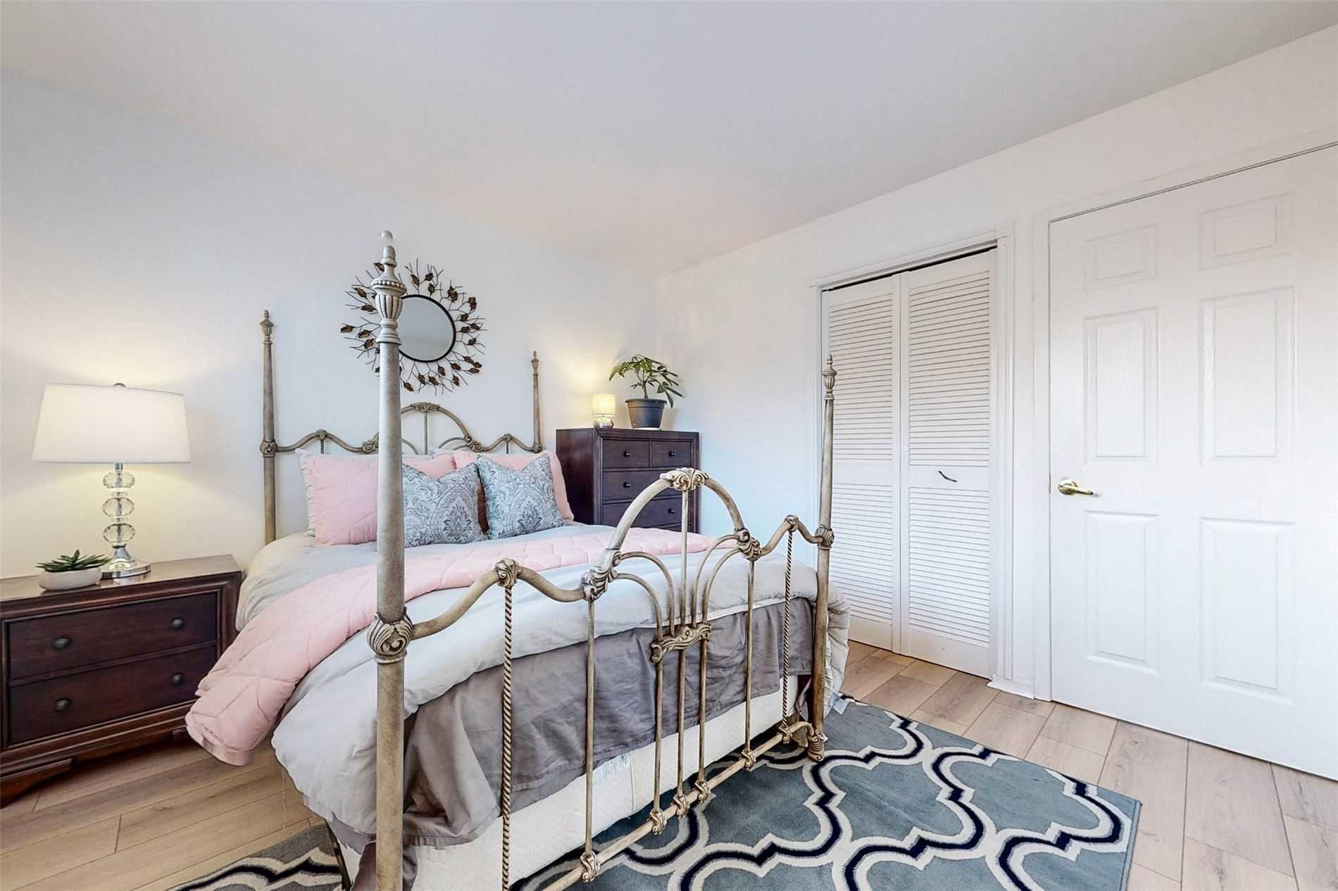 24 Gable Pl