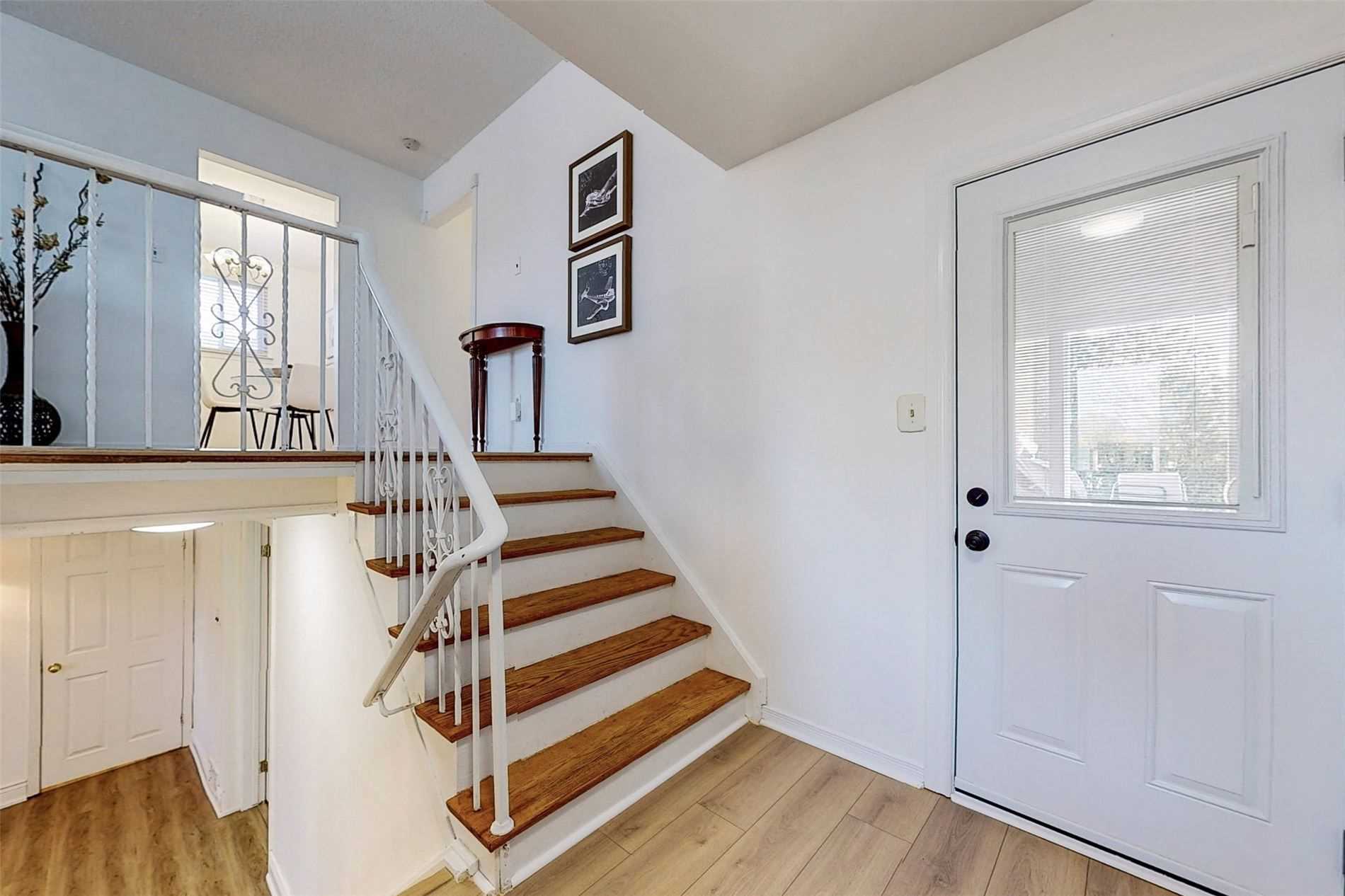 24 Gable Pl