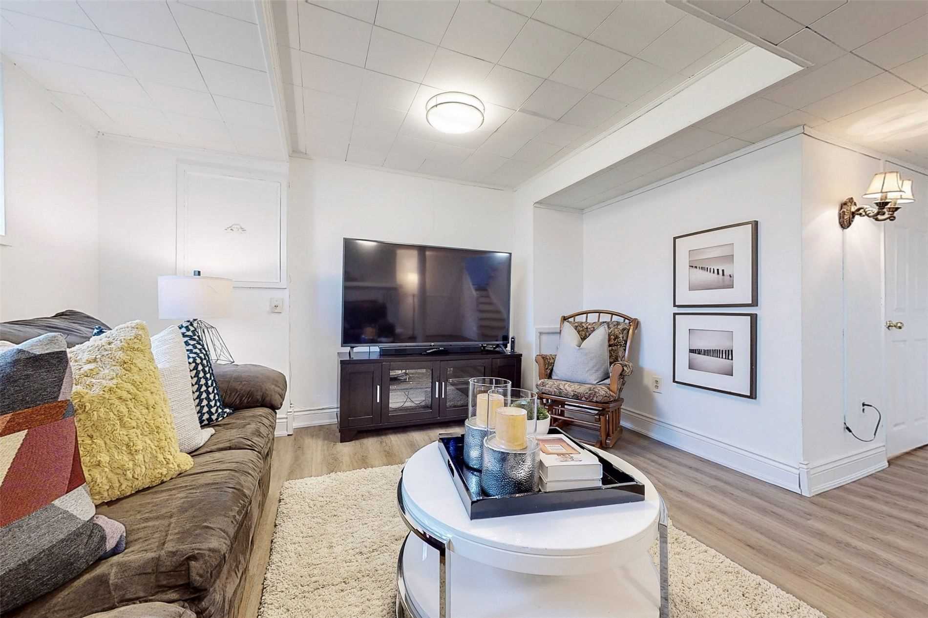 24 Gable Pl
