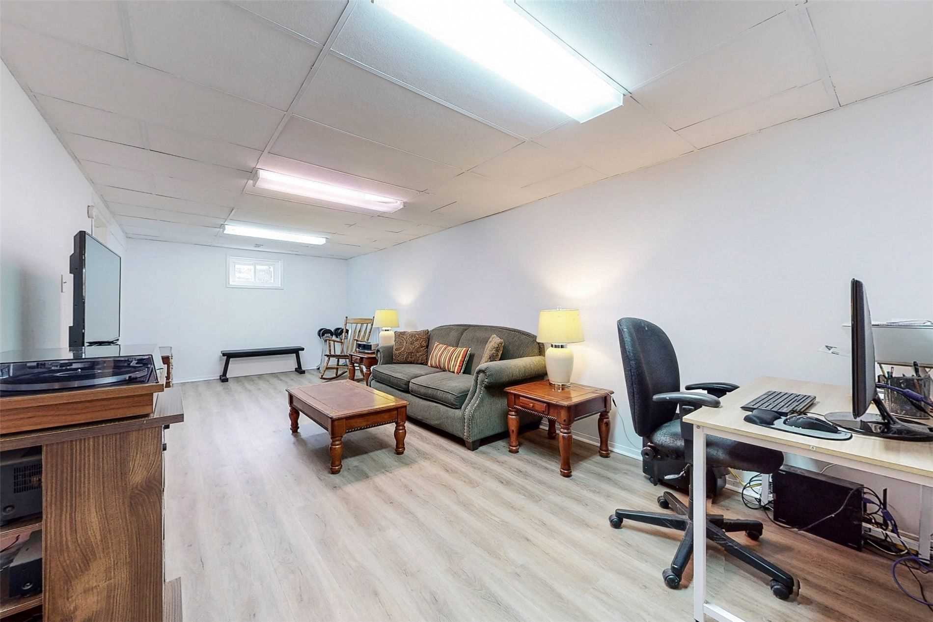 24 Gable Pl