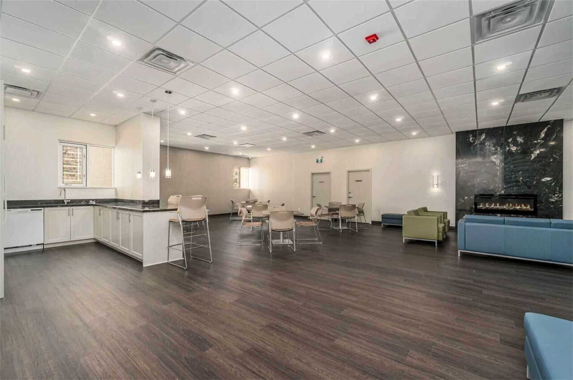 299 Mill Road, #Ph3