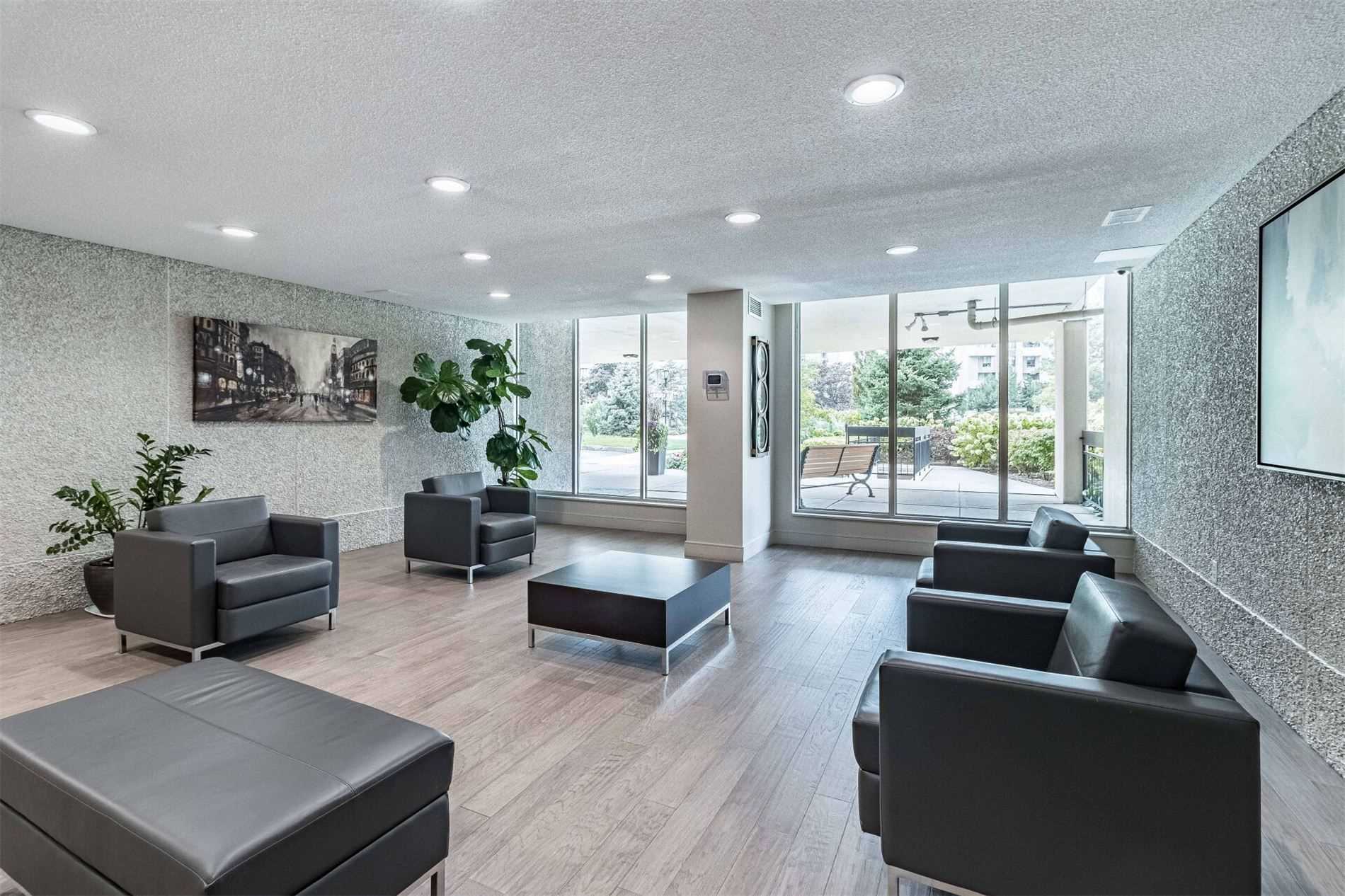 299 Mill Road, #Ph3