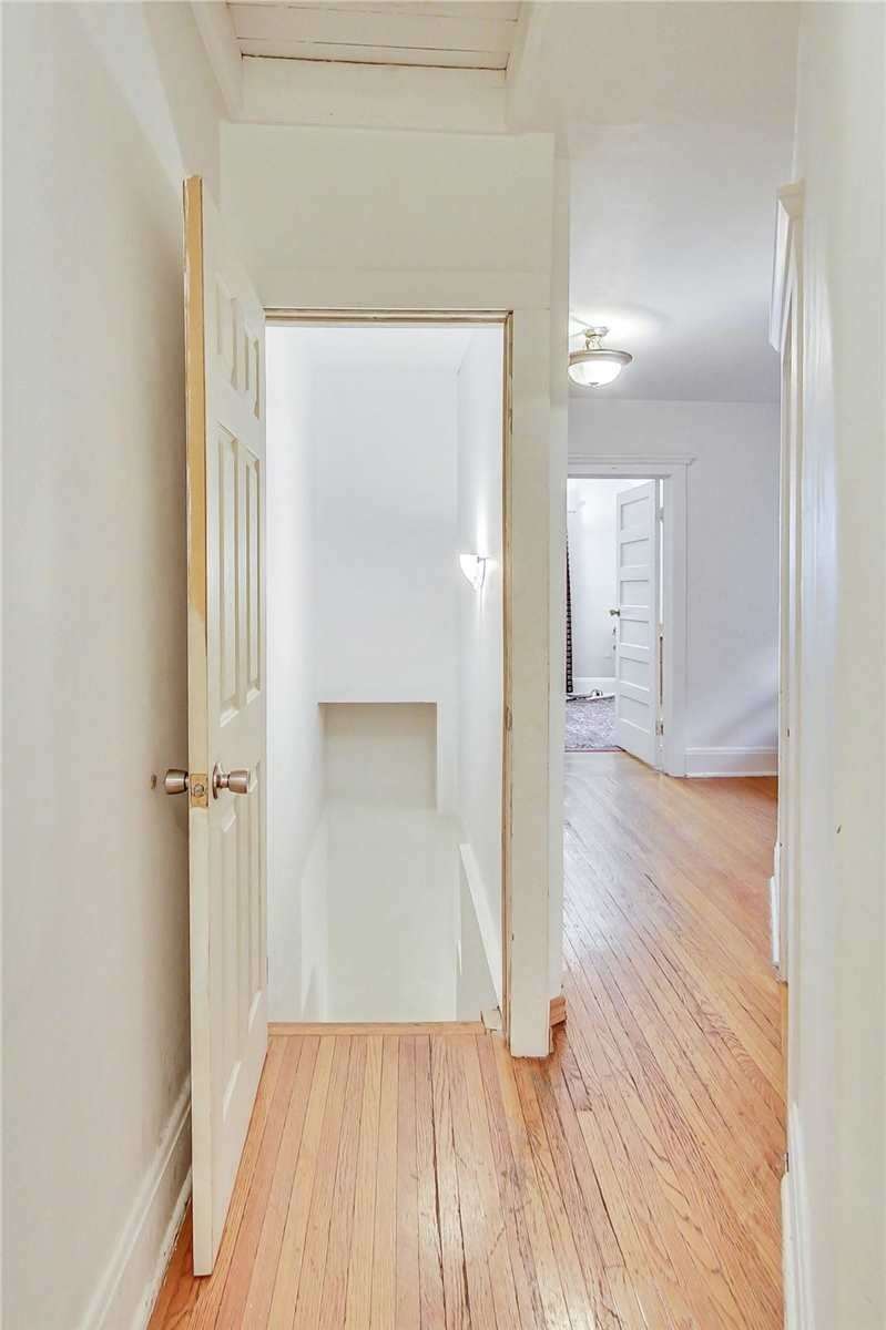 Listing W5818925 - Large Photo # 12