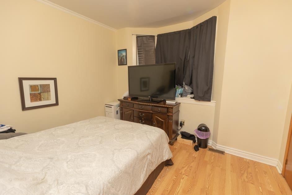 Listing W5818995 - Large Photo # 12
