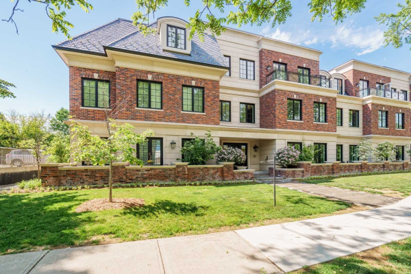 331 Sheddon Ave, Oakville