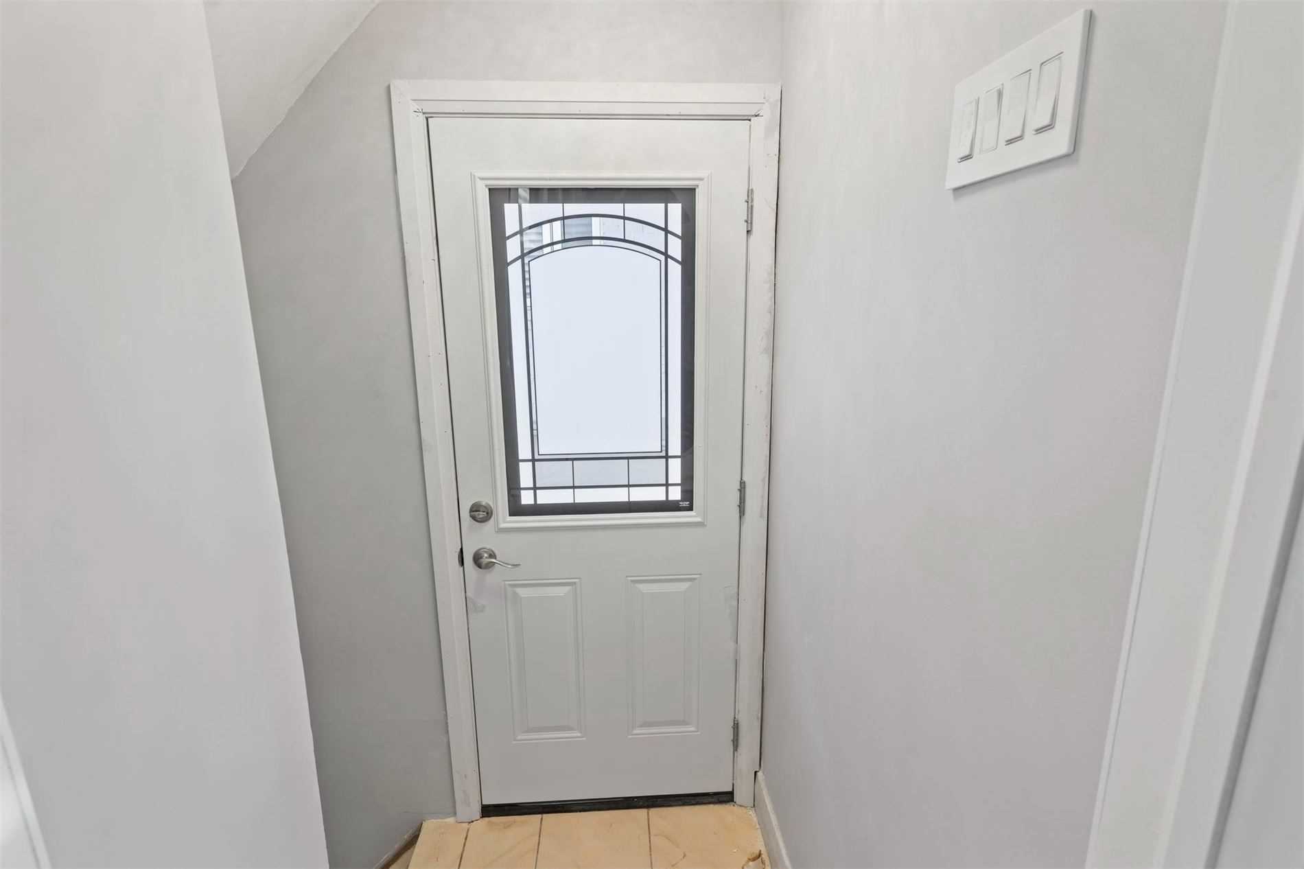 90A Bicknell Avenue