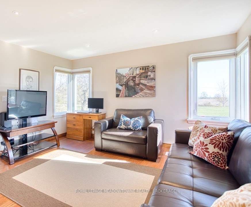 Listing W5823011 - Large Photo # 15