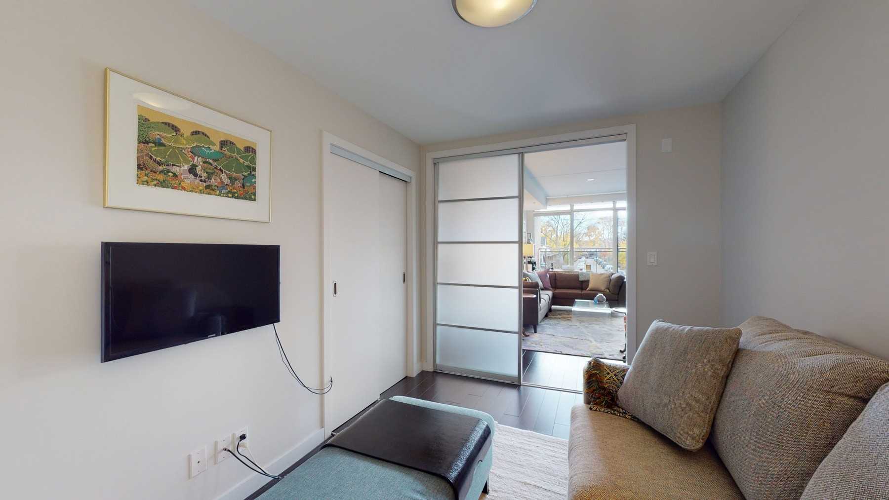 588 Annette Street, #202