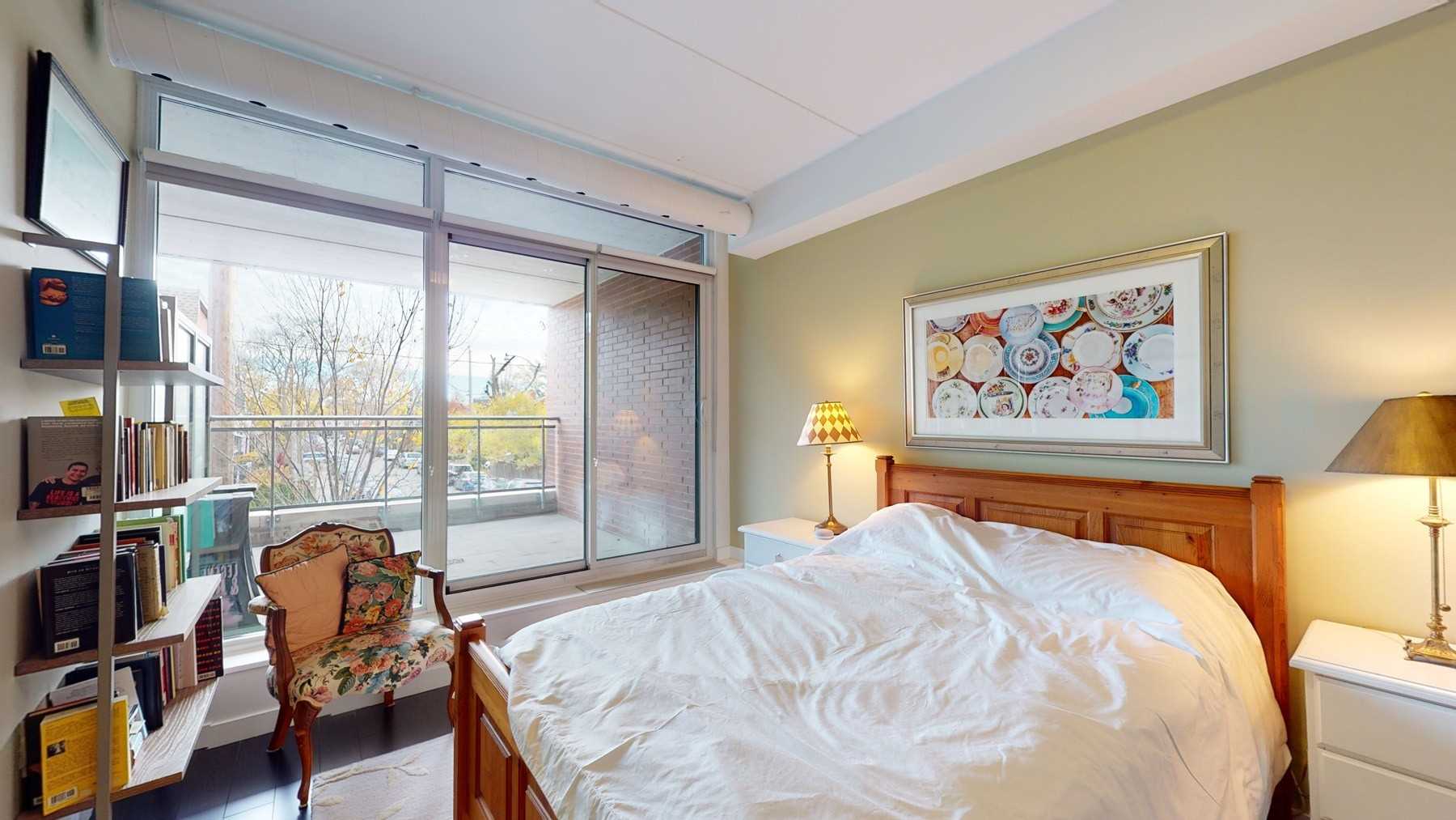 588 Annette Street, #202