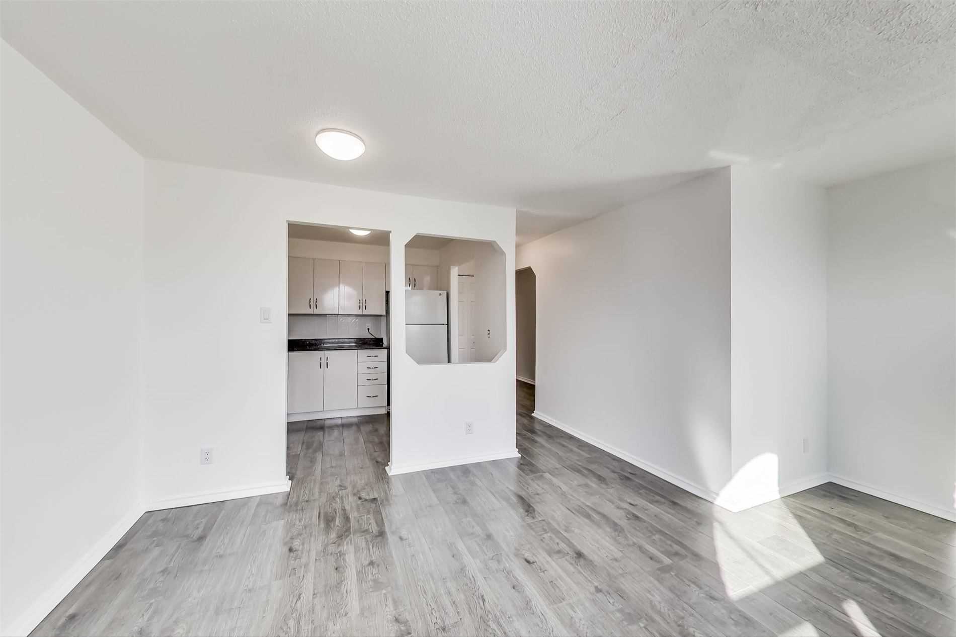 Listing W5824394 - Large Photo # 3