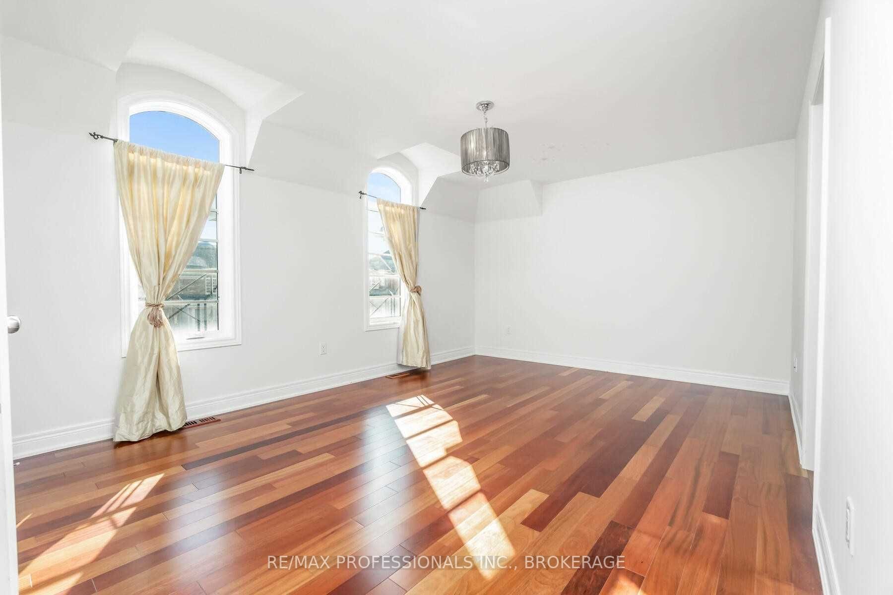 Listing W5825121 - Large Photo # 15