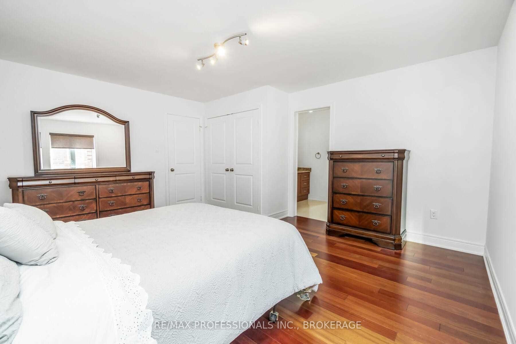 Listing W5825121 - Large Photo # 17