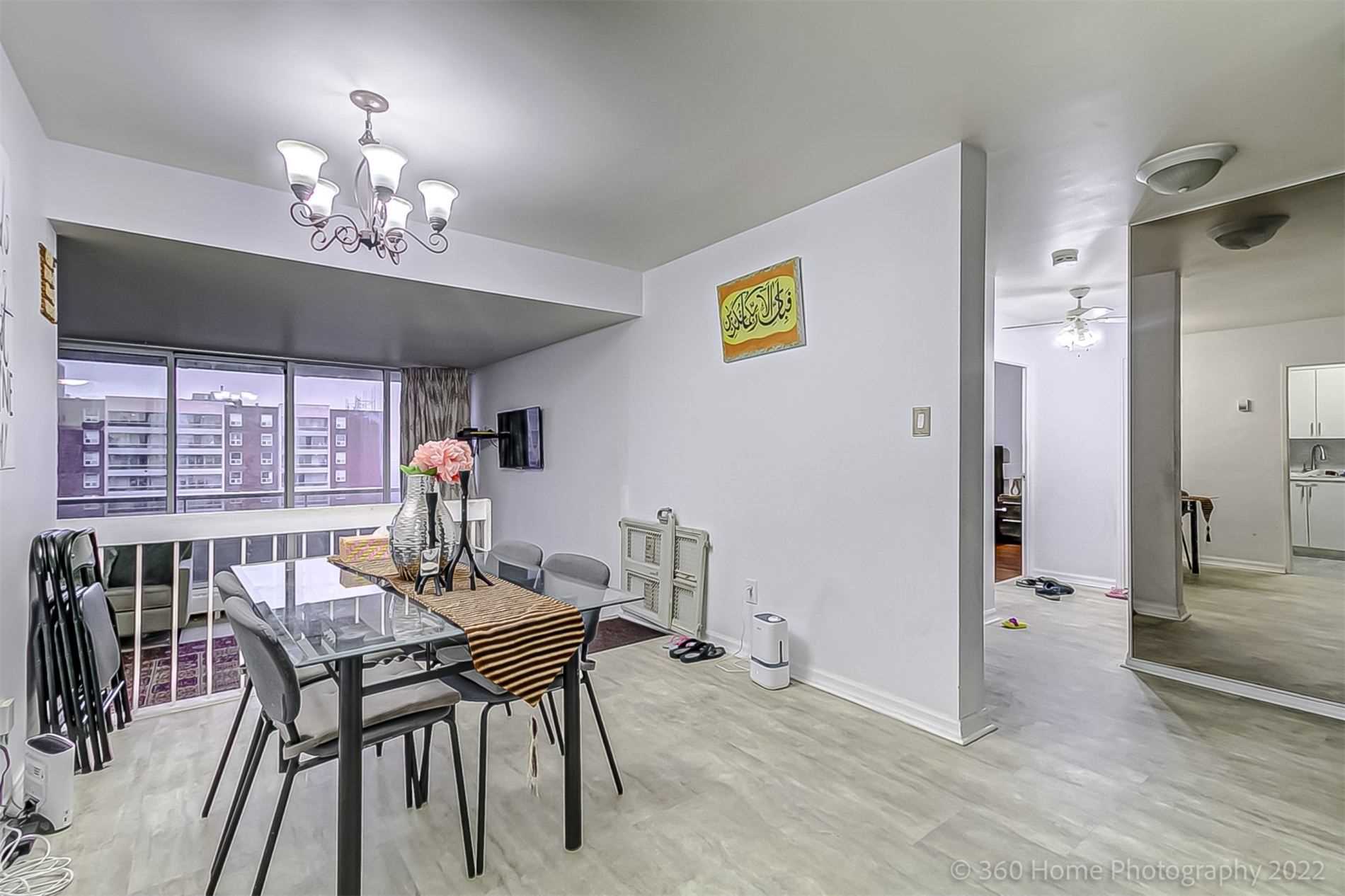 25 Four Winds Dr, #902