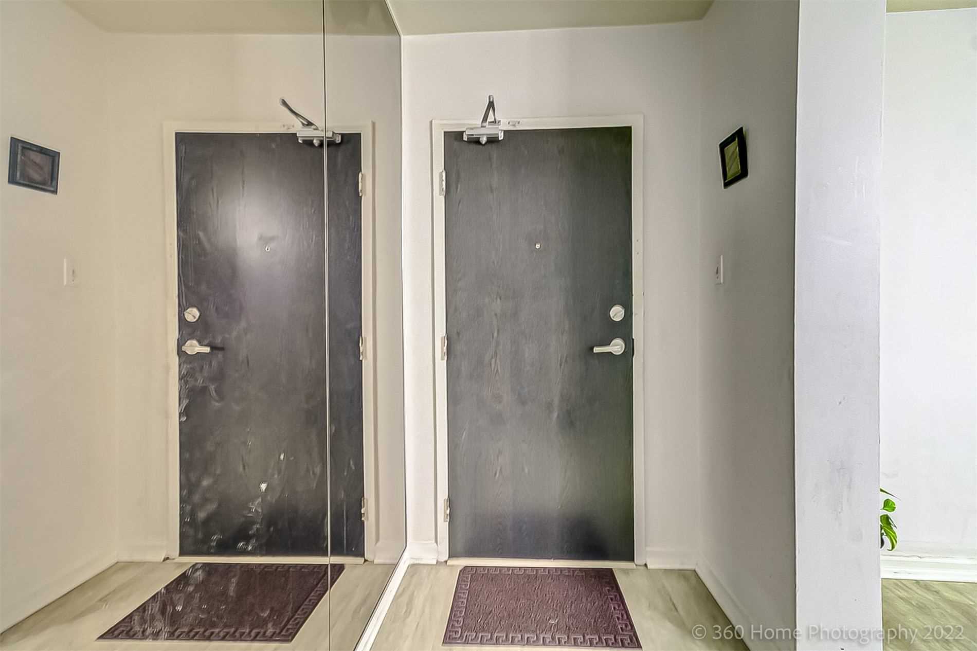 25 Four Winds Dr, #902