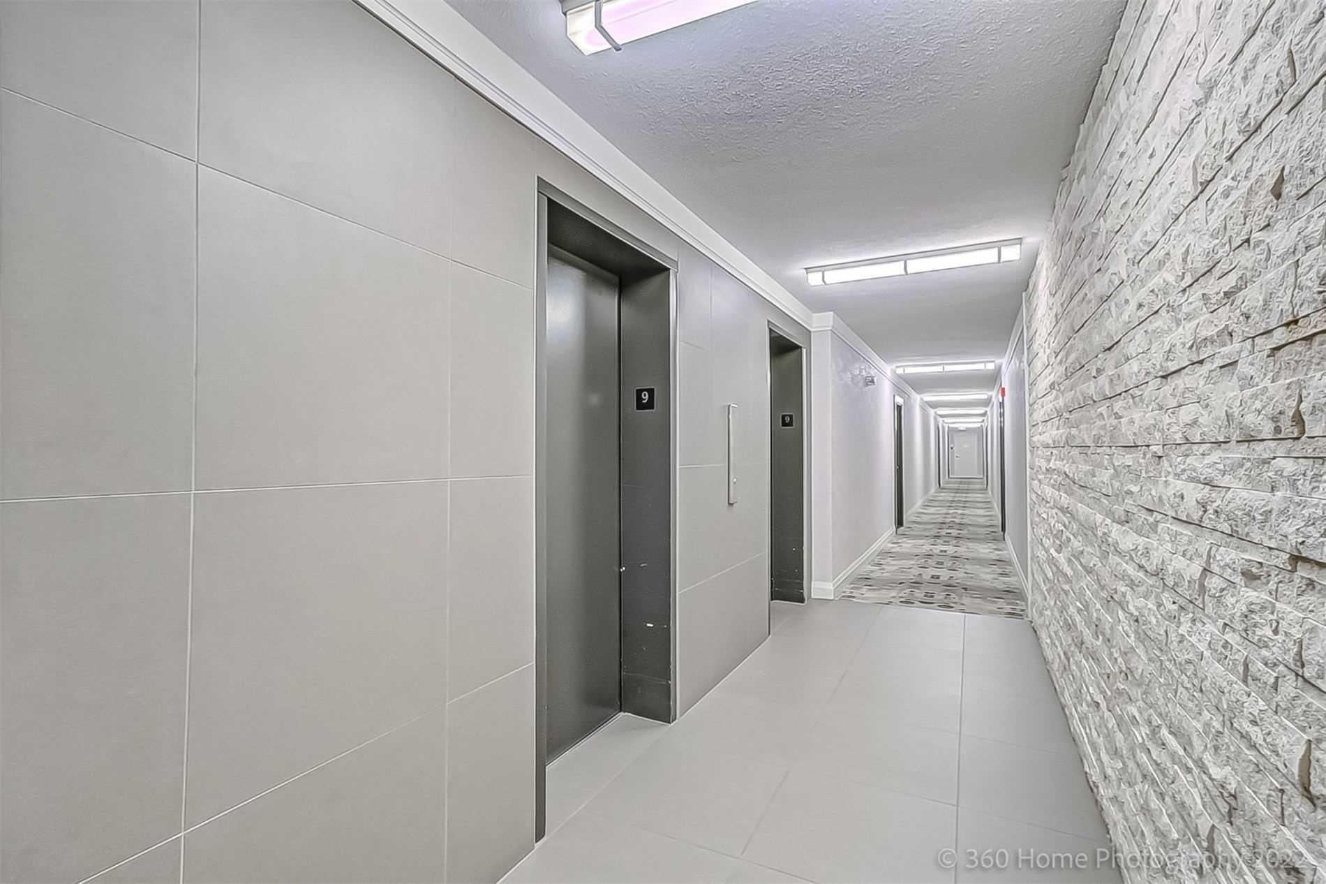 25 Four Winds Dr, #902