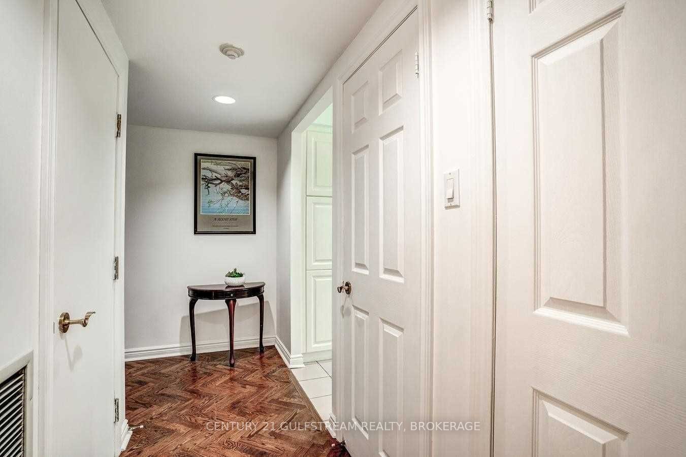 Listing W5826473 - Large Photo # 14
