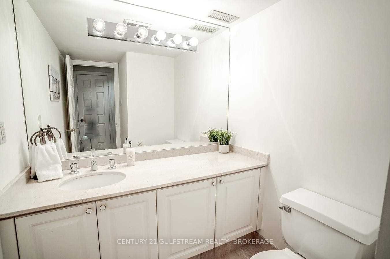 Listing W5826473 - Large Photo # 15