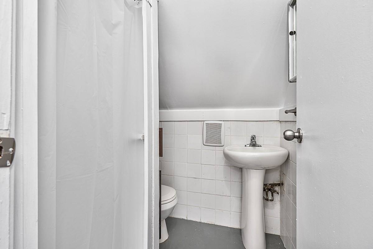 Listing W5827046 - Large Photo # 24
