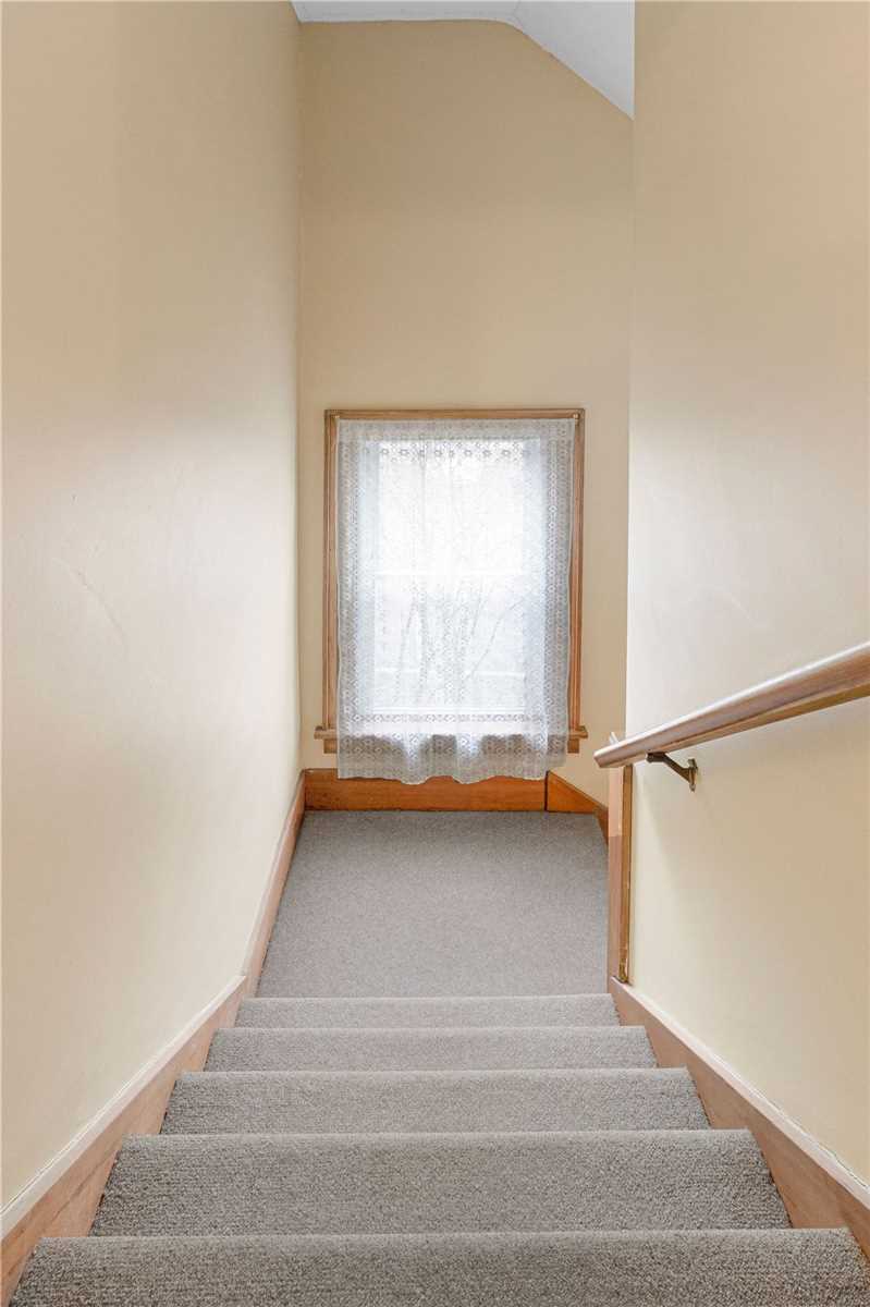 295 Plains Road W