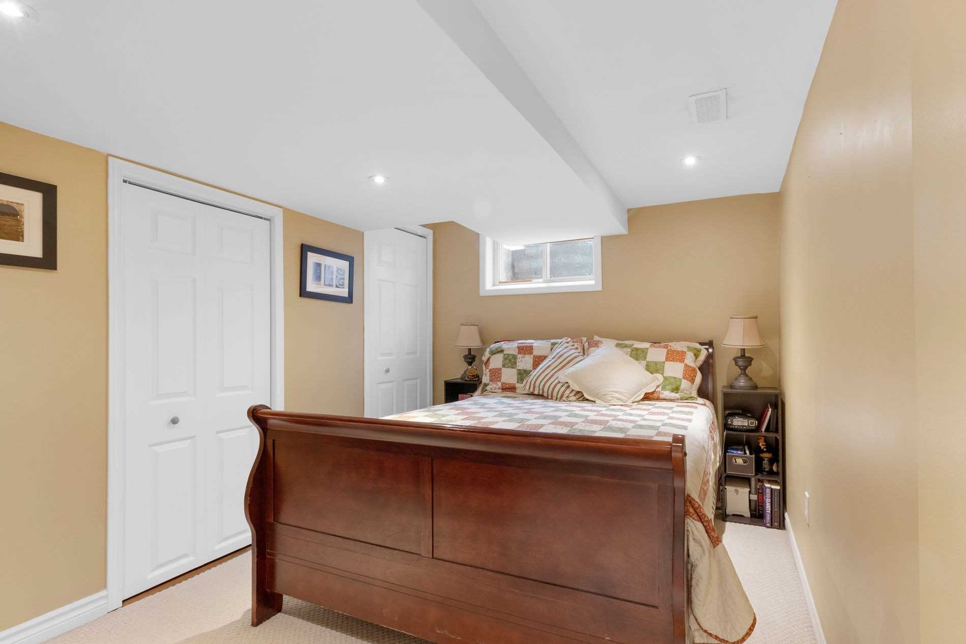 295 Plains Road W
